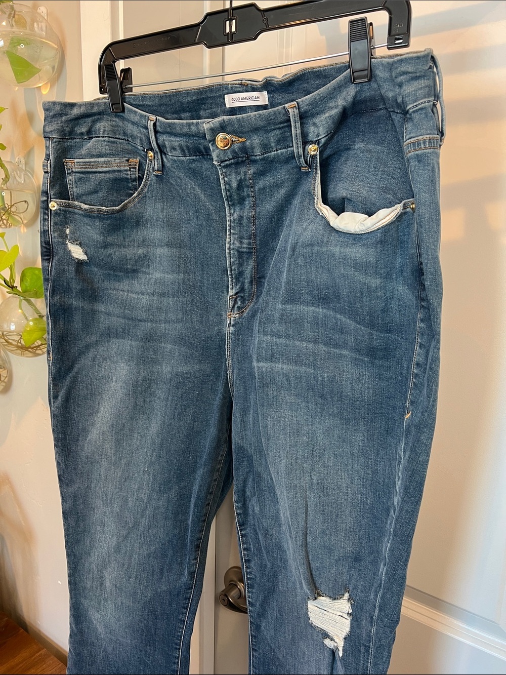 Good American Blue Skinny Ripped Jeans - Picture 3 of 8